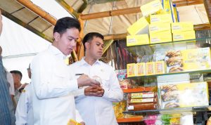Wapres Gibran Apresiasi Kualitas Produk UMKM di Bazar Blitar Jadul, Saatnya Naik Kelas