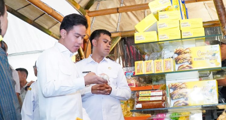Wapres Gibran Apresiasi Kualitas Produk UMKM di Bazar Blitar Jadul, Saatnya Naik Kelas