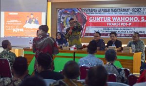 Guntur Wahono saat serap aspirasi di Gedung Serba Guna BUMDes Temenggungan, Kecamatan Udanawu, Kabupaten Blitar Seluruh Desa di Kabupaten Blitar Lebih Paham Koperasi Merah Putih, dari Guntur Wahono Tuntaskan Reses Masa Sidang II Tahun 2025