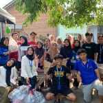 Bersih-Bersih Lingkungan, Mahasiswa KKN Unisba Blitar Ajarkan Sampah Bernilai Jual