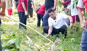Pemkot Blitar Kerja Bakti Jelang HUT RI, Mas Ibin: ASN Harus Teladan Jaga Lingkungan Hidup