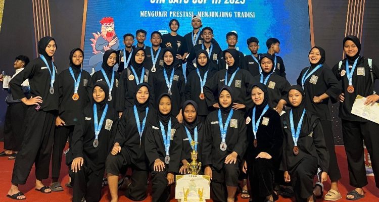 Juara Umum 2! Latihan Keras SMPN 8 Blitar Berbuah Manis di KEJURNAS Pencak Silat