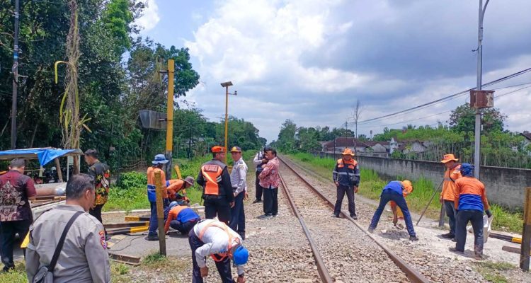 Perjalanan Kereta Api di Daop 7 Madiun Semakin Cepat, Masyarakat Diimbau Ikut Jaga Keselamatan