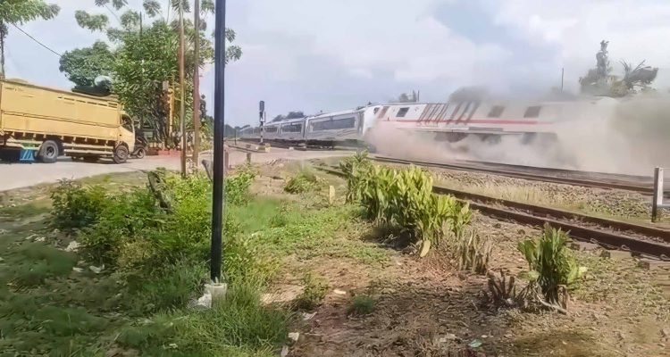 Keterlambatan Imbas Kereta Anjlok di Bekasi, KAI Daop 7 Madiun Pastikan Kompensasi untuk Penumpang