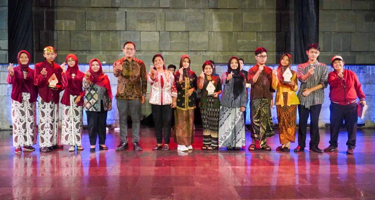 Pemkot Blitar Mantapkan Identitas Kota Pancasila Lewat Puncak Opera Cinewayang & Literasi Budaya di Momen Hari Wayang Sedunia