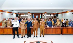 Wali Kota Blitar Mas Ibin bersama kepala OPD se Kota Blitar dalam Forum Satu Data pada Selasa 18 11 2025 Satu Data, Mas Ibin Instruksikan OPD Kota Blitar Tinggalkan Cara Lama dalam Perencanaan