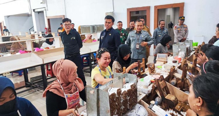 Mas Ibin Permudah Izin & Longgarkan Regulasi, Pabrik Rokok Baru Bermunculan di Kota Blitar