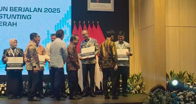 Mas Ibin Dapat Penghargaan Wapres Gibran, Kota Blitar Masuk Top 5 Nasional Penanganan Stunting