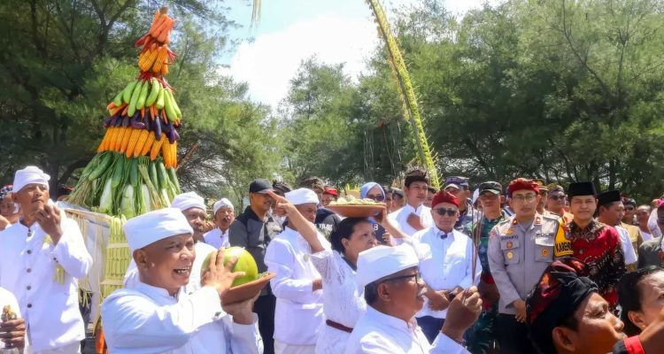 Bupati Rijanto: Melasti dan Ramadan Jadi Bukti Toleransi di Kabupaten Blitar