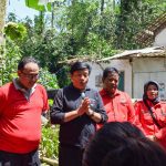 Datangi Rumah-rumah Warga Tertimpa Pohon, PDIP Kabupaten Blitar Ringankan Korban Puting Beliung di Sanankulon