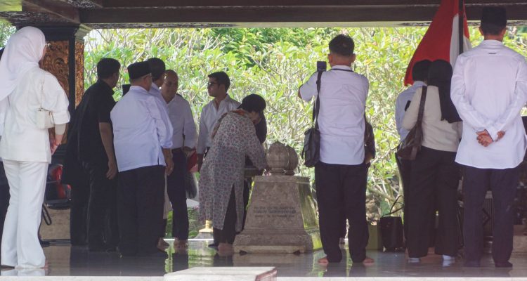 Ziarah Lebaran Megawati ke Makam Bung Karno, Bupati Blitar Rijanto: Momentum Mengingat Jasa Proklamator