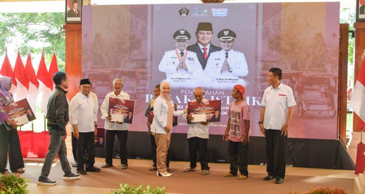 Ratna Dewi Ucapkan Terima Kasih Presiden Prabowo, 200 Becak Listrik Ringankan Penarik Lansia di Blitar
