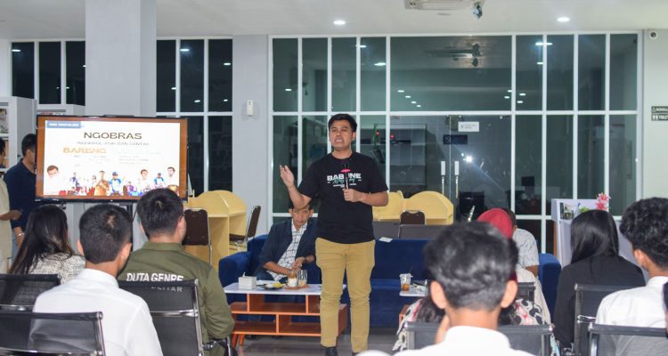 Ngobras Bareng Pemuda di Cafe Litera Perpus, Mas Ibin Siapkan Ruang Kreatif Lebih di Kota Blitar
