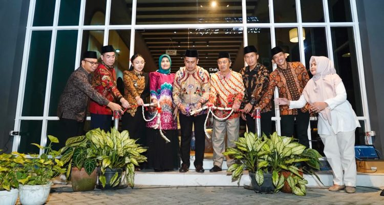 Hari Jadi Kota Blitar ke-120, Mas Ibin Luncurkan Kafe Literasi Wujud Nyata Transformasi Kota Masa Depan