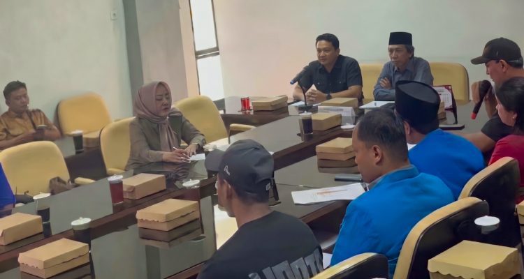 DPRD Kabupaten Blitar Fasilitasi Keluhan Warga Gandusari Terkait Limbah Peternakan Ayam