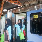KAI Daop 7 Madiun Kenalkan Diskon Lansia 20 Persen, Ibu-Ibu Muslimat NU Diajak Rasakan Langsung Naik Kereta Kediri-Blitar