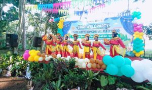 Belajar Peduli Lewat Aksi Nyata, SDIT Al-Kautsar Kebonduren-Blitar Padukan Farewell Party dengan Pengobatan Gratis Bersama Laskar Peduli Kasih