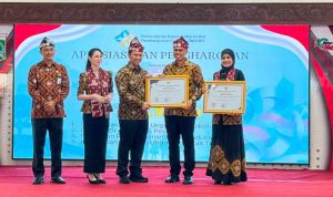 Mas Ibin Raih Apresiasi Kemendukbangga, Komitmen Bangun Keluarga Berkualitas Antar Kota Blitar Borong Lima Penghargaan