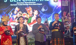 Anggota DPRD Jawa Timur Guntur Wahono mengikuti pembukaan 5th BEN Carnival Night di depan Alun-Alun Kota Blitar Sabtu 22-8-2026 Saksikan BEN Carnival Blitar hingga Malam, Guntur Wahono: Keragaman Budaya adalah Kekuatan Indonesia