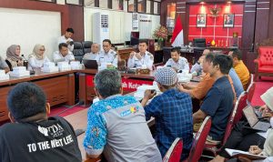Walikota Blitar Mas Ibin mengajak perwakilan UMKM untuk mendiskusikan tempat strategis untuk perdagangan yang nantinya dituangkan dalam Perwali Mas Ibin Dorong Kuliner Blitar Hidup Malam hingga Pagi, UMKM Disiapkan Isi Titik Strategis