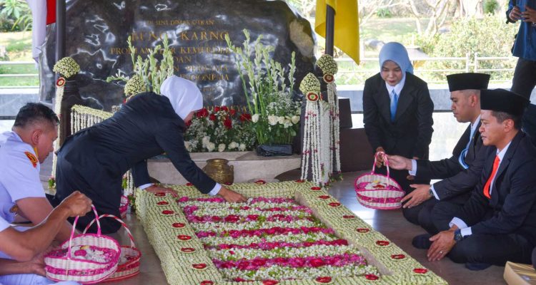 Dari Makam Bung Karno, Gubernur Khofifah Bicara Kedaulatan Pangan Jawa Timur, Mas Ibin Siap Bawa Semangat ke Blitar