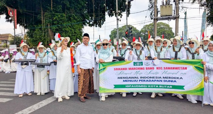 Diikuti 2.100 Peserta, Pawai Muslimat NU Kota Blitar Dapat Apresiasi Mas Ibin