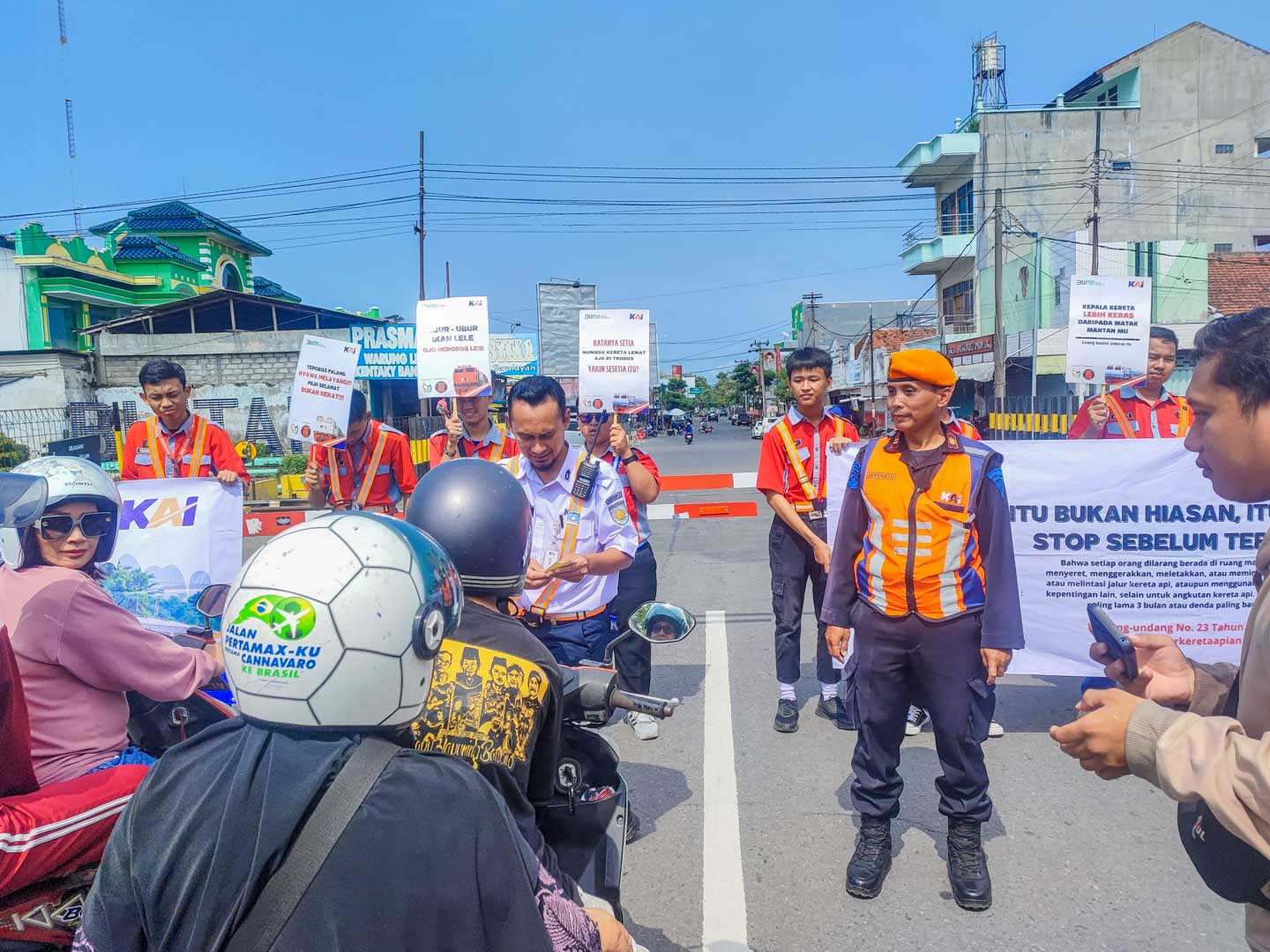 Harkitnas, KAI Blitar Bangkitkan Kesadaran Lintasan Sebidang