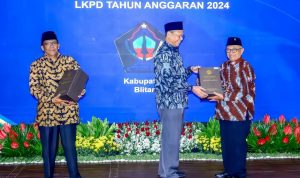 Supriadi terima WTP 9 Kali Pemkab Blitar Ketua DPRD Blitar Apresiasi Raihan WTP ke-9: Bukti Uang Rakyat Dikelola Baik