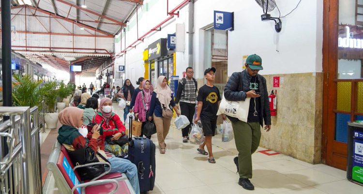 KAI Daop 7 Madiun Tambah Kereta, Antisipasi Lonjakan Long Weekend Kenaikan Isa dan Idul Adha 2025