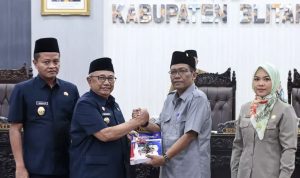 bupati blitar rijanto serahkan dokumen Raperda RPJMD 2025 2029 ke Ketua DPRD Kab Blitar Supriadi Raperda RPJMD Blitar 2025-2029 Mulai Dibahas, Bupati Ungkap 12 Program Prioritas