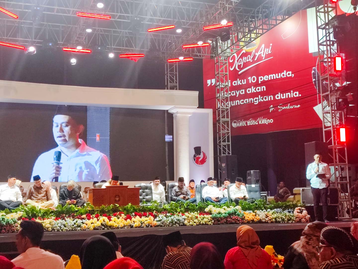 Megawati Apresiasi Haul Bung Karno Terbuka Libatkan Ribuan Rakyat, Walikota Blitar Tuai Pujian Mas Ibin buka haul bung karno ke-55 tahun 2025
