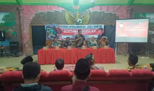 Anggota DPRD Jatim, Guntur Wahono saat reses di Balai Desa Binangun, Kabupaten Blitar