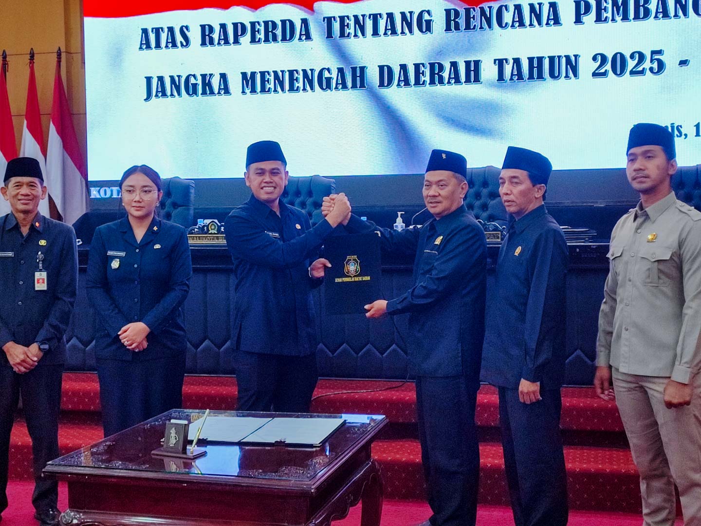 Raperda RPJMD Kota Blitar 2025–2029 Disetujui Jadi Perda, Ketua DPRD Harap Pembangunan Pemerintah Berprogres Lebih Baik Tiap Tahun