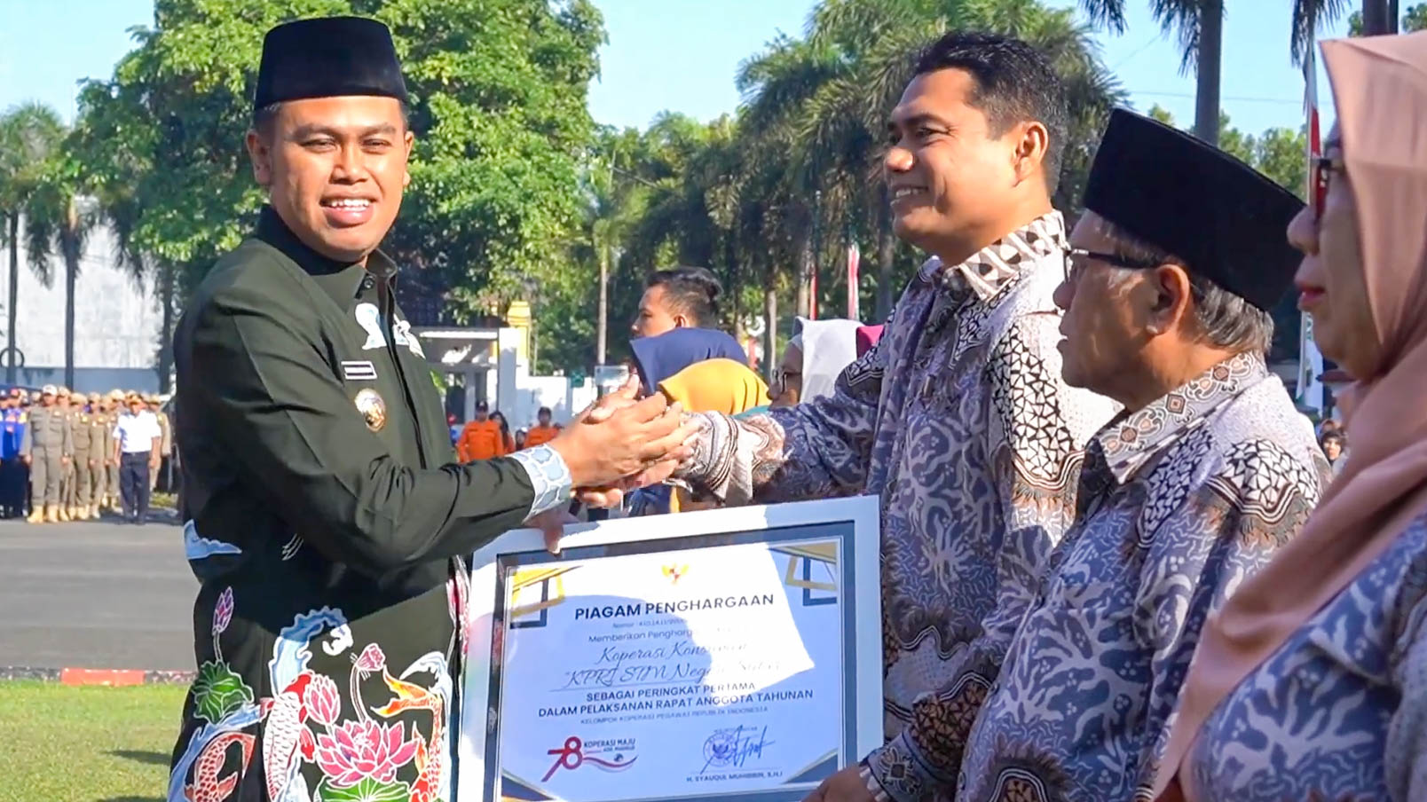 Koperasi Berprestasi Kota Blitar Diganjar Penghargaan Walikota Mas Ibin di Upacara Harkop ke-78