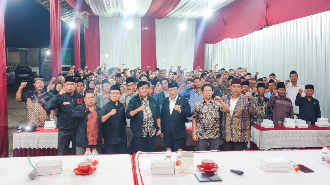 Guntur Wahono Tuntaskan Penguatan Pancasila di 22 PAC 248 Ranting, Kader PDI Perjuangan Blitar Kian Ideologis dan Militan Guntur Wahono dan Daniel Rohi sosialisasi penguatan pancasila di ponggok blitar