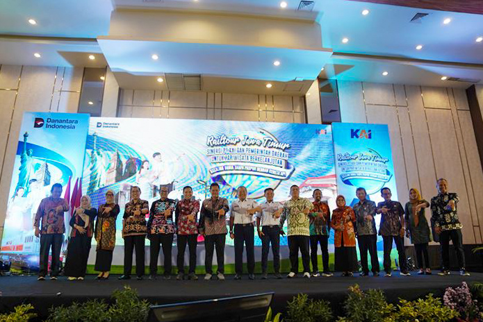 “Rail Tour Jawa Timur”: Inovasi Wisata Baru Berbasis Kereta Api dari KAI Daop 7 Madiun