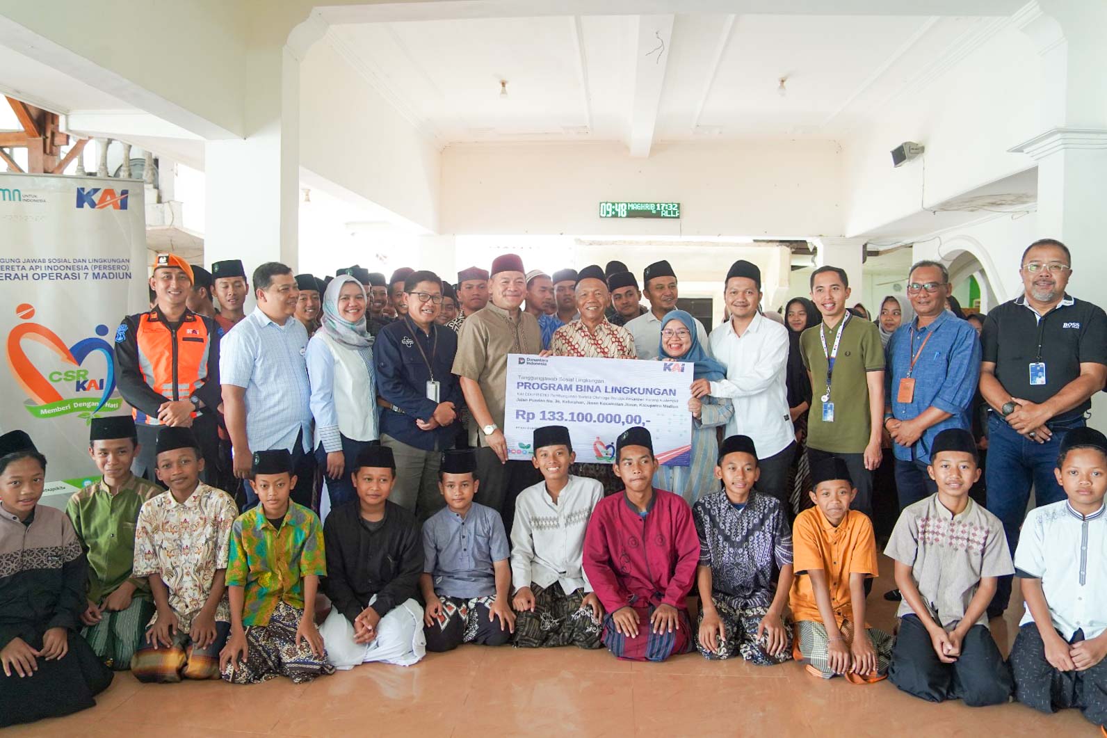 KAI Daop 7 Madiun Dukung Pendidikan Pesantren Lewat Program Sosial Hingga Diskon Tiket untuk Santri