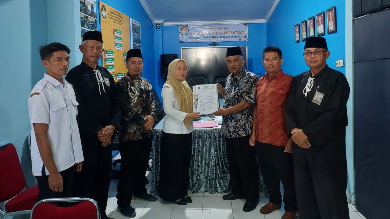 PSHT Serahkan Dokumen HAKI ke Cabang Dinas Pendidikan Jatim Wilayah Blitar, Tegaskan Komitmen Jaga Orisinalitas dan Kepatuhan Hukum
