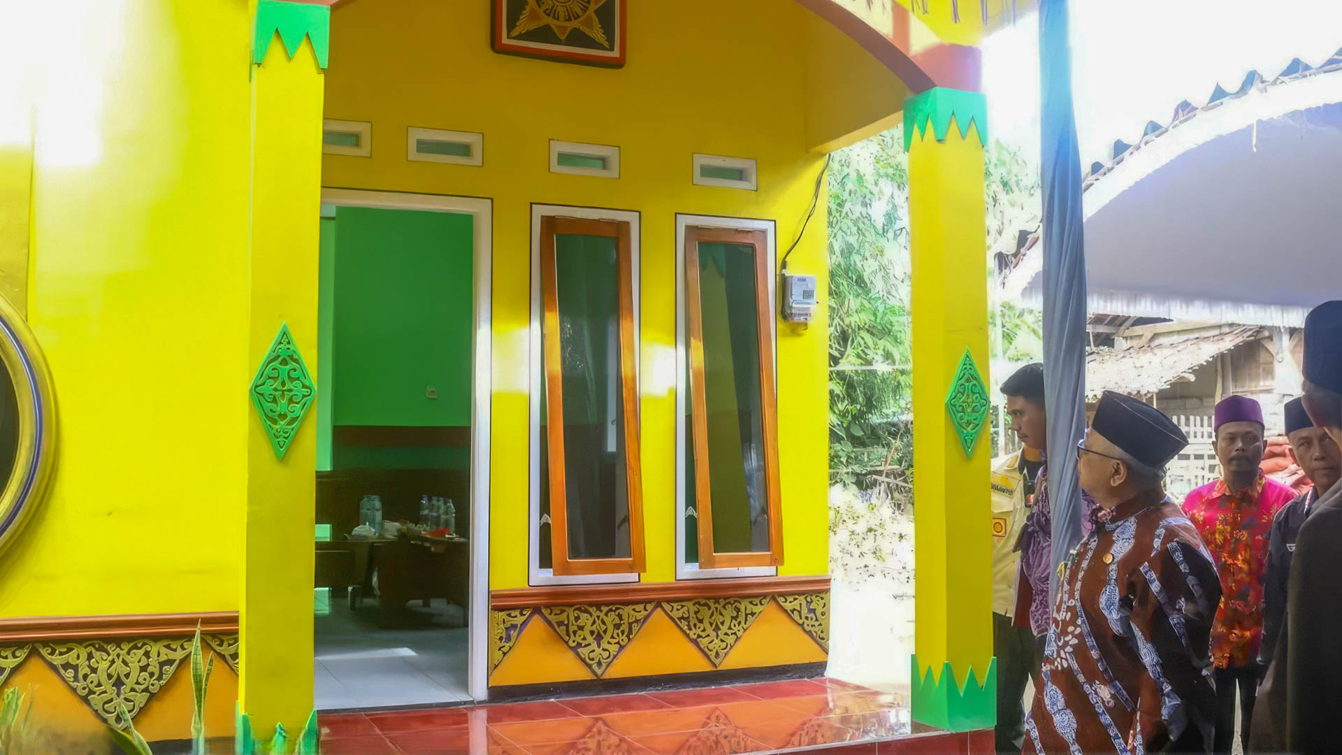 Bupati Rijanto Apresiasi Pemuda Shiddiqiyyah: Kolaborasi Nyata Bangun Rumah untuk Warga Miskin di Blitar