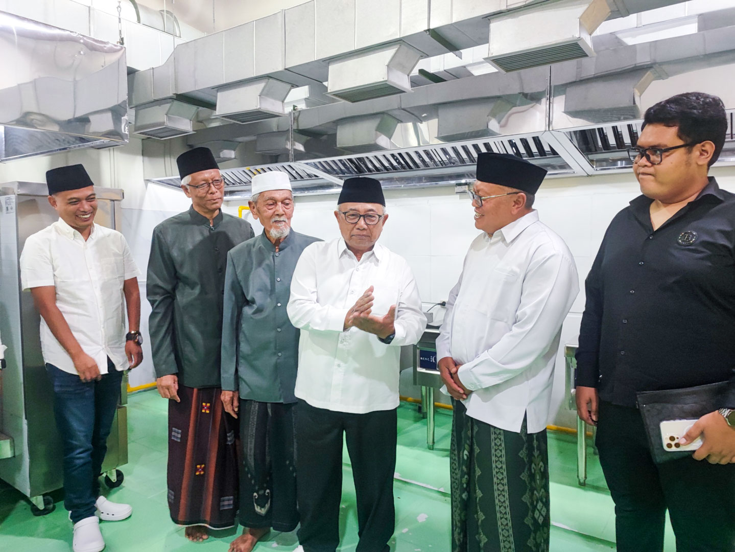 Bupati Rijanto Resmikan SPPG Pesantren Pertama di Blitar