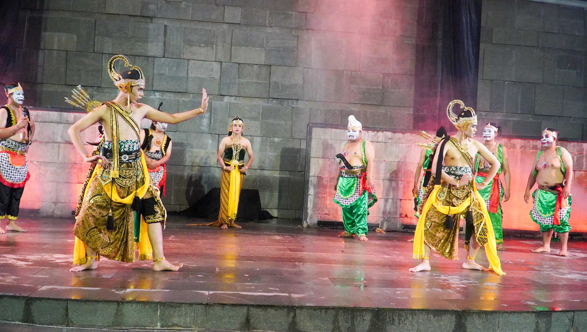 Bagi Mas Ibin, Jalan Kota Blitar SAE Dibangun Lewat Kolaborasi Budaya dan Literasi Pancasila Cinewayang Blitar 2025