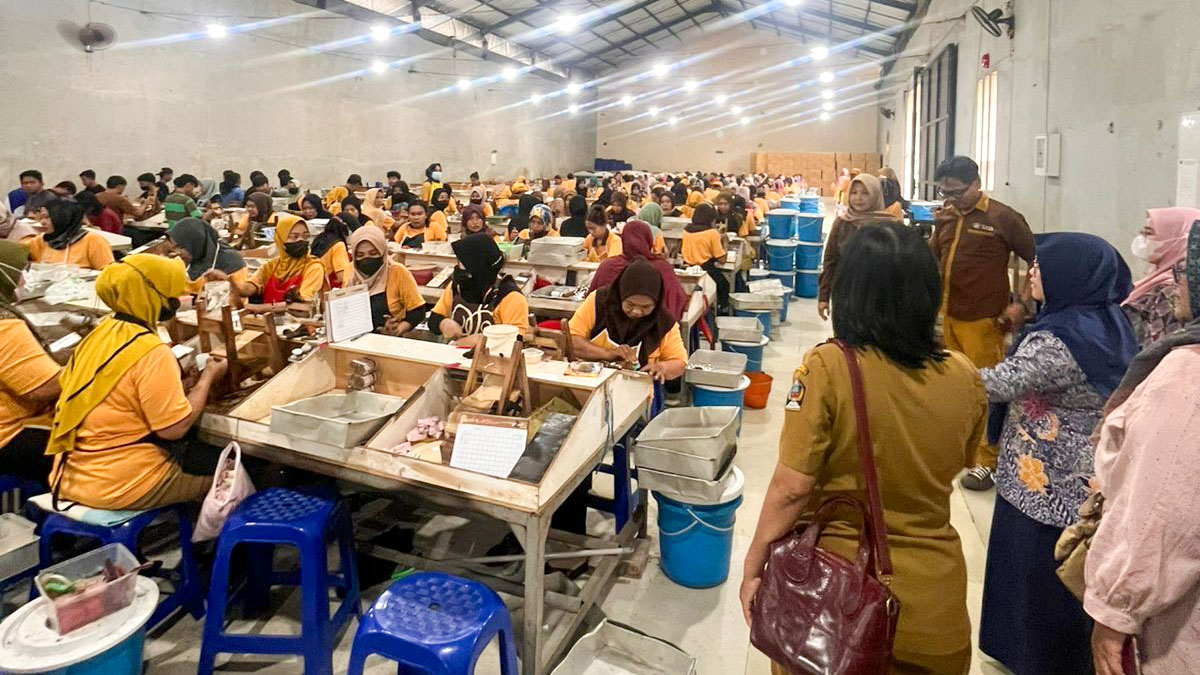 BLT DBHCHT Buat Lingkungan Kerja Industri Rokok di Kabupaten Blitar Semakin Sehat dan Berdaya