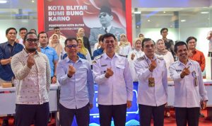 Wali Kota Blitar Mas Ibin bersama peserta sarasehan Smart City di ISC Diskominfotik Rabu 19 11 2025 Mas Ibin Ingin Bisa Pantau Banjir hingga Pohon Tumbang Meski Sedang Dinas di Jakarta: Inilah Smart City Blitar