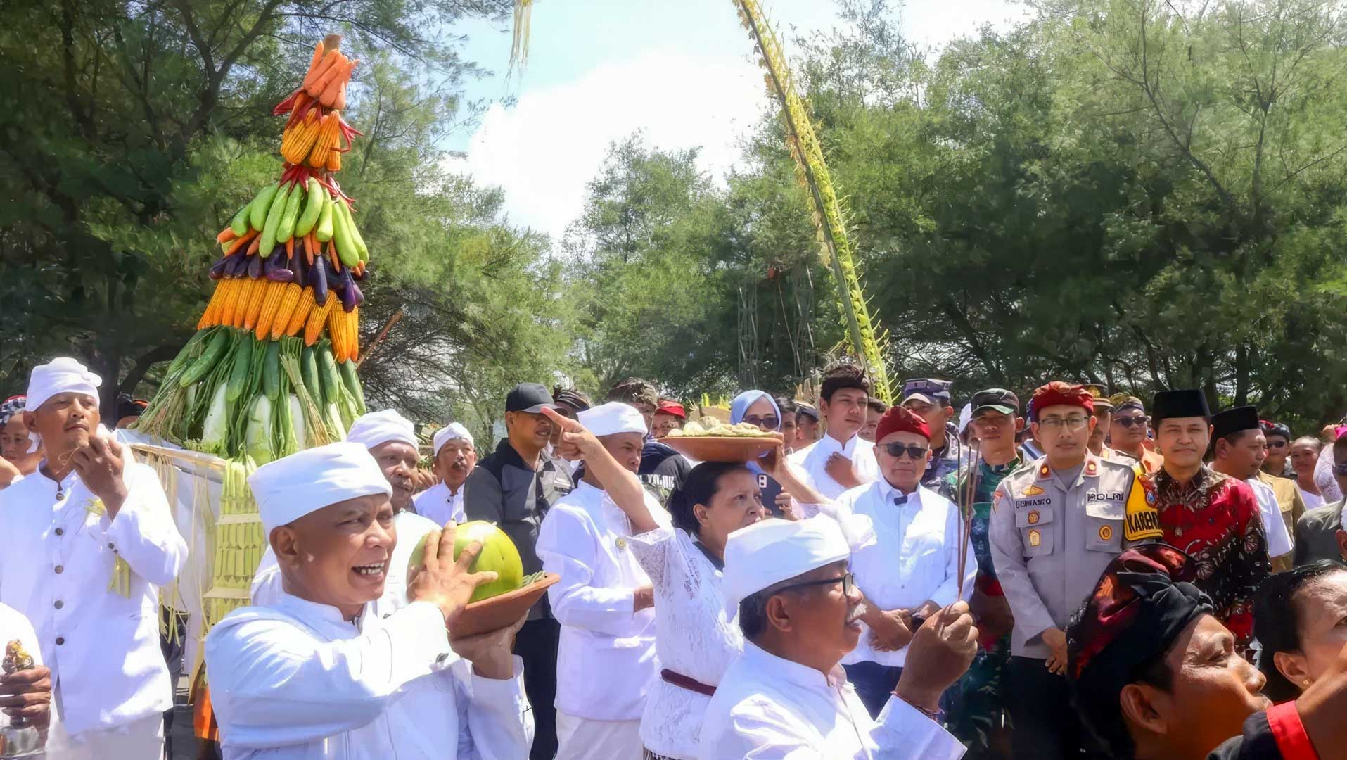 Bupati Rijanto: Melasti dan Ramadan Jadi Bukti Toleransi di Kabupaten Blitar