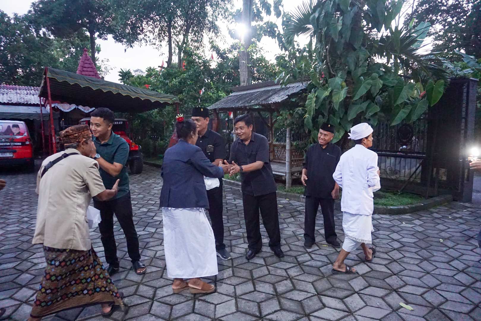 Guntur Wahono Ramah Peduli Hindu