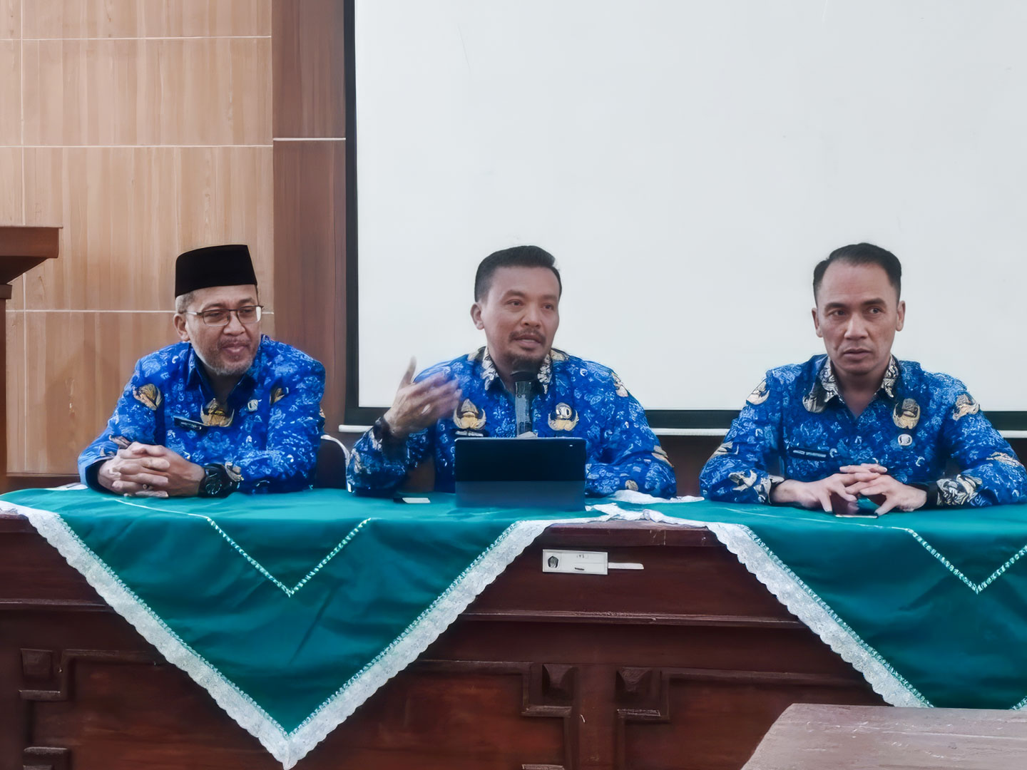 Agus Zaenal jalan rusak 2026