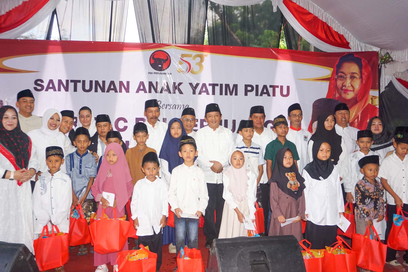 DPD PDIP Blitar Santunan Anak Yatim 2026