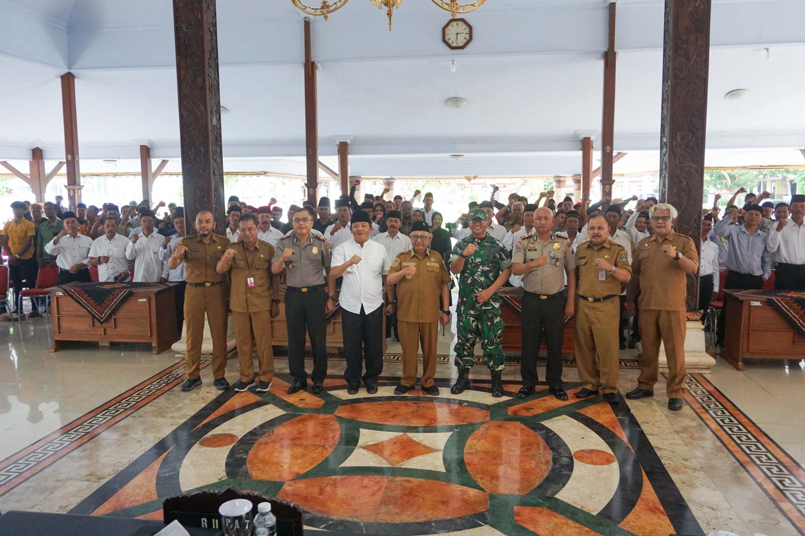 Guntur dan Forkopimda Blitar Paguyuban Seni Tradisi Tiban 2026 2029
