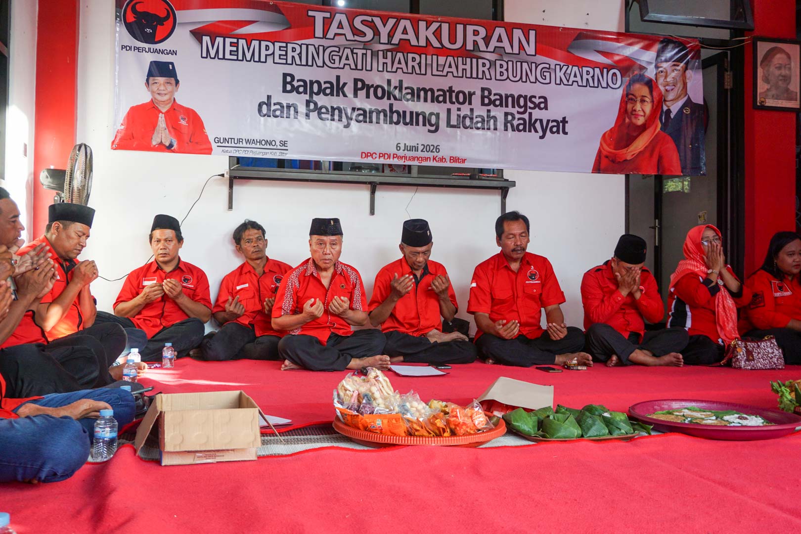 Tasyakuran Hari Lahir Bung Karno ke-125, PDI Perjuangan Kabupaten Blitar Gaungkan Semangat Trisakti dan Gotong Royong untuk Rakyat DPC PDI Perjuangan Kabupaten Blitar Berdoa Hari Lahir Bung Karno 2026