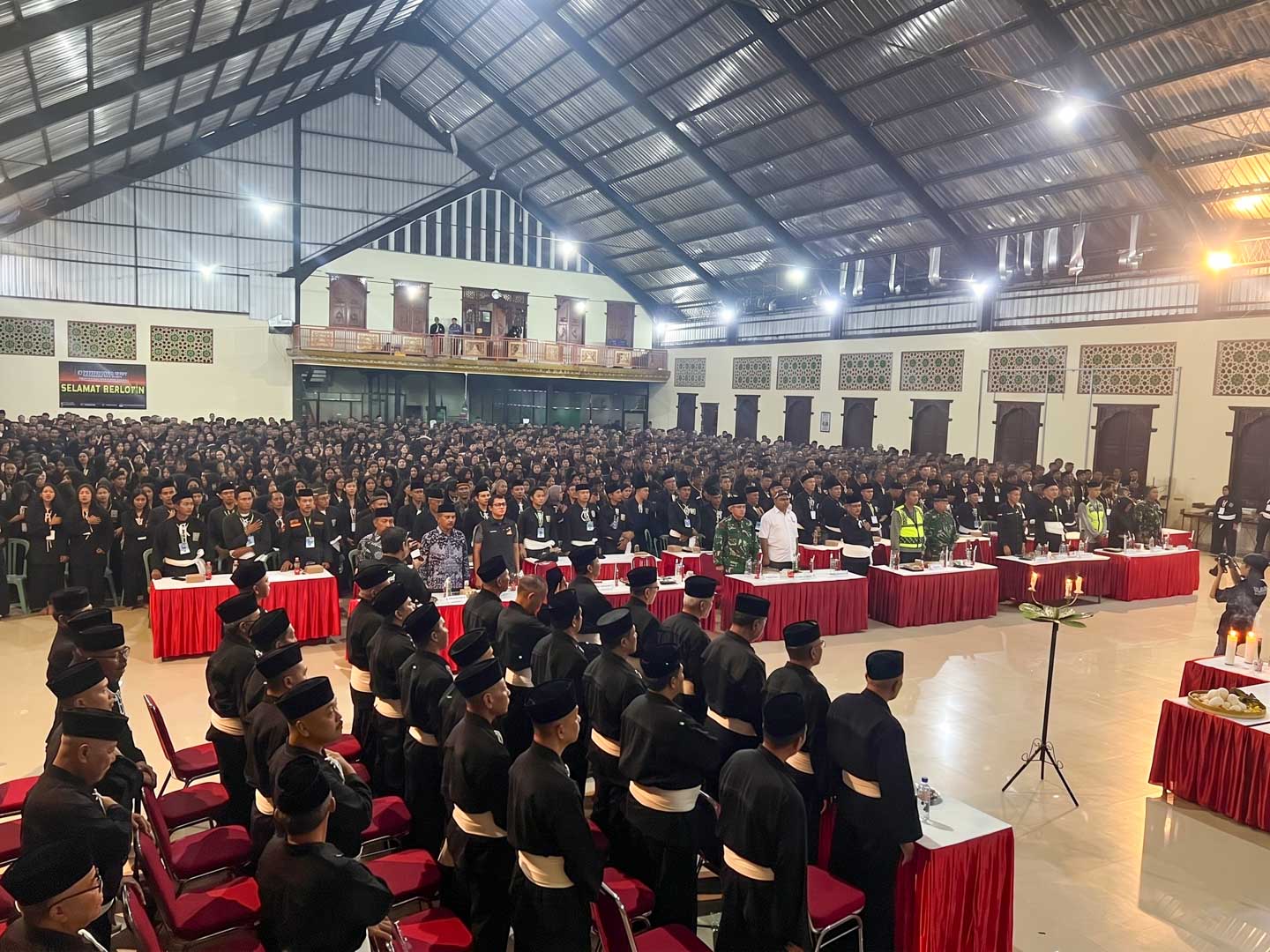 SH Terate Cabang Blitar Pusat Madiun Sahkan 1.370 Warga Baru, Kangmas Ibnu Sudibyo Tekankan Budi Pekerti Luhur